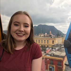 Meet your Posher, Mara